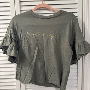 “it’s a long story” boutique t-shirt.